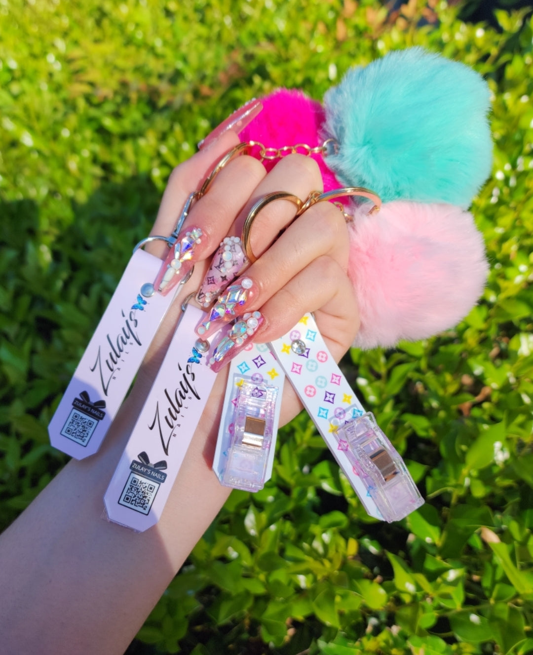 $4.99ea MINI WHOLESALE CUSTOM Original Swaggy Card Grabber Keychains. –  SWAGGY TAGS™️☆ SWAGGY GRABBER™️