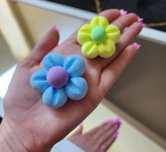 Yuxuanish 30pcs of DIY Finished Clay Flower,3cm-5cm Handmade Finish Clay  Flowers for Mirror Frame,Crafts Decoration (Mix Colors)